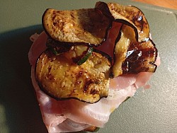 Porchetta e verdure grigliate con olio all' aglio